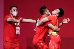 关于莫德里奇今日表现抢眼，本菲卡整场无解，教练赛后亲自拥抱的信息